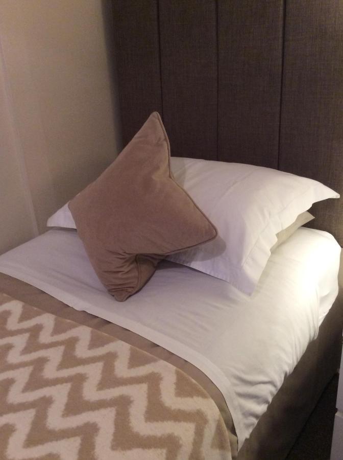 Pitcullen Guest House 퍼스 객실 사진